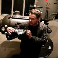 tritt-kunst custom sneakers