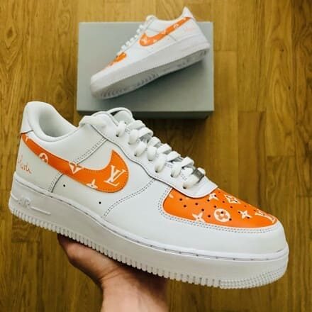 tritt-kunst custom sneakers custom-nike-air-force-orange-lv